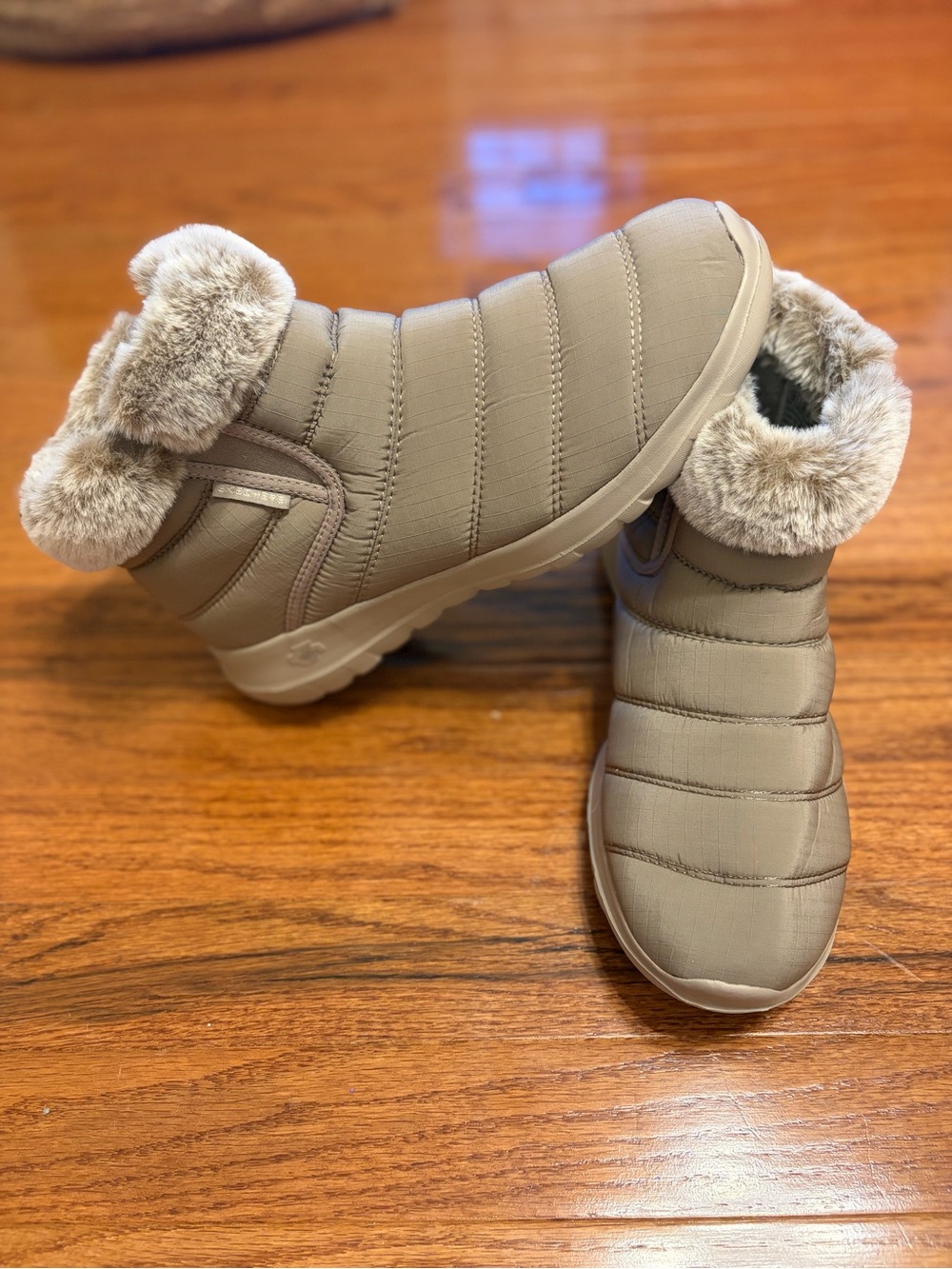 Sketchers | Womens on the go joy boots with faux fur trim. size 10- taupe